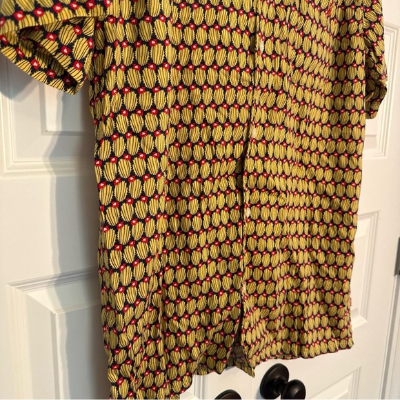 NWT Levi's Button Front Shirt Men's Size M Yellow Cactus Print Hawaiian Casual A - Picture 2 of 10